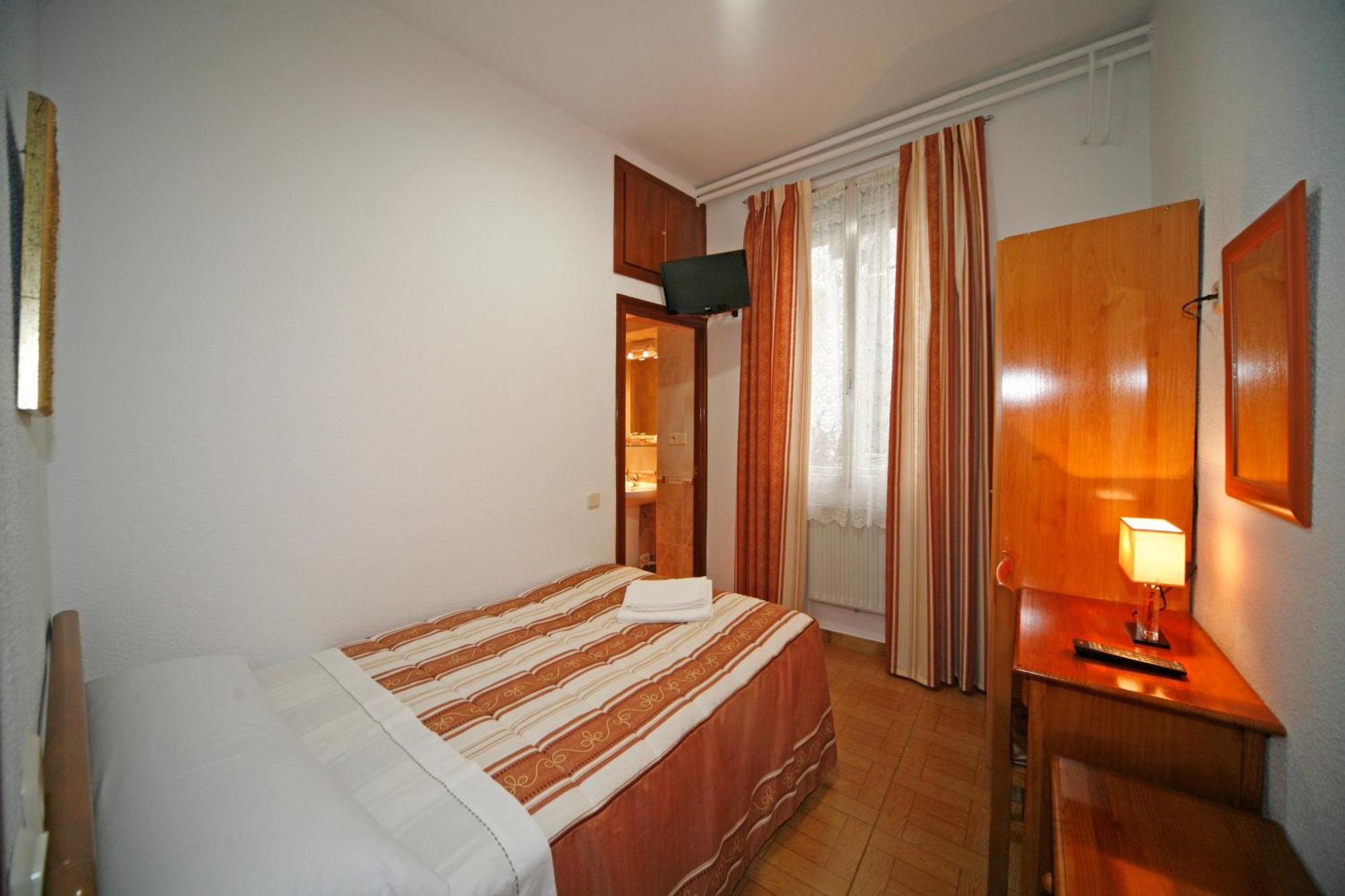 Hostal San Antonio مدريد المظهر الخارجي الصورة