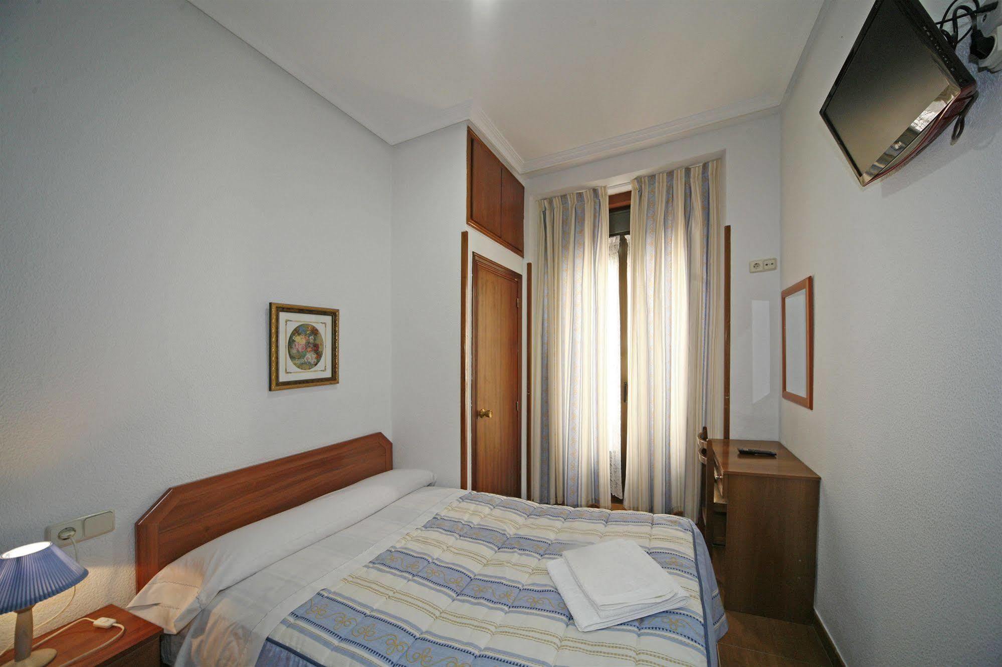 Hostal San Antonio مدريد المظهر الخارجي الصورة